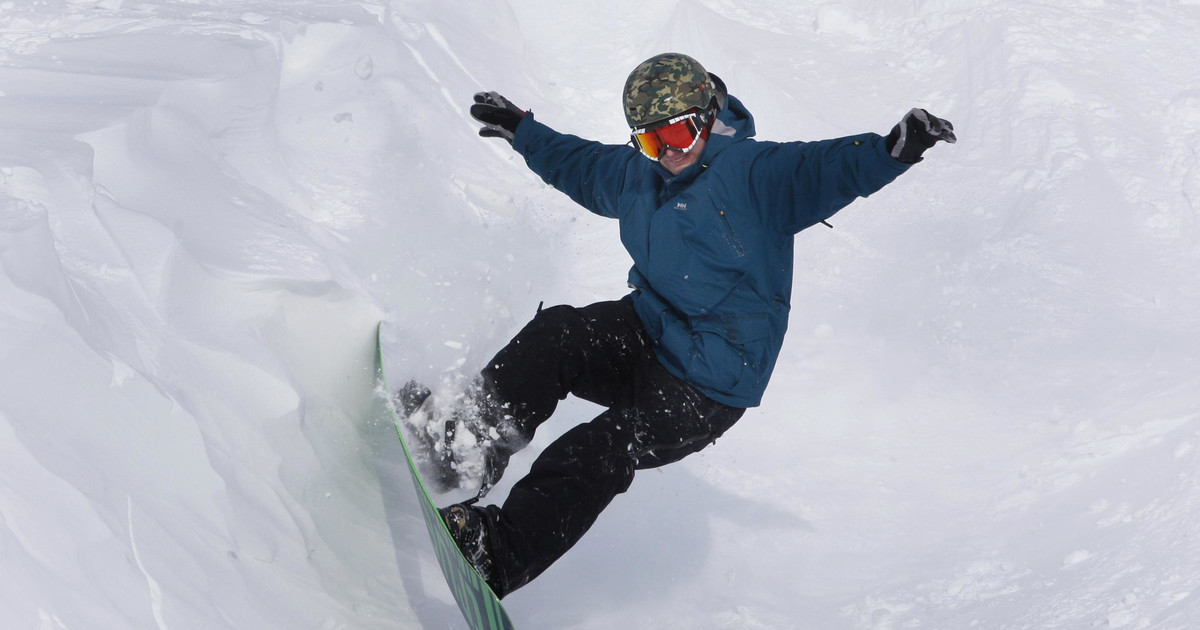 Какой вид спорта опаснее: лыжи или сноуборд?
